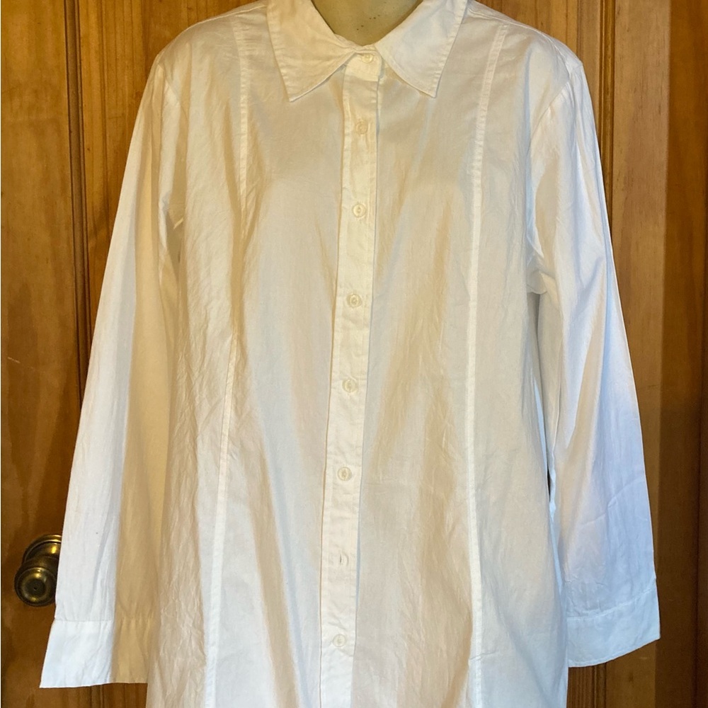 Classic White Woman’s Simply Noelle Shirt